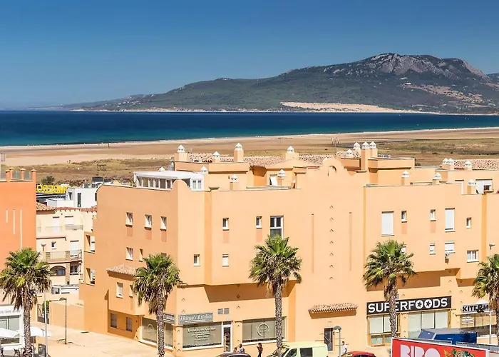 Bajo Con Jardin Y Piscina Cerca De La Playa Dos Dormitorios