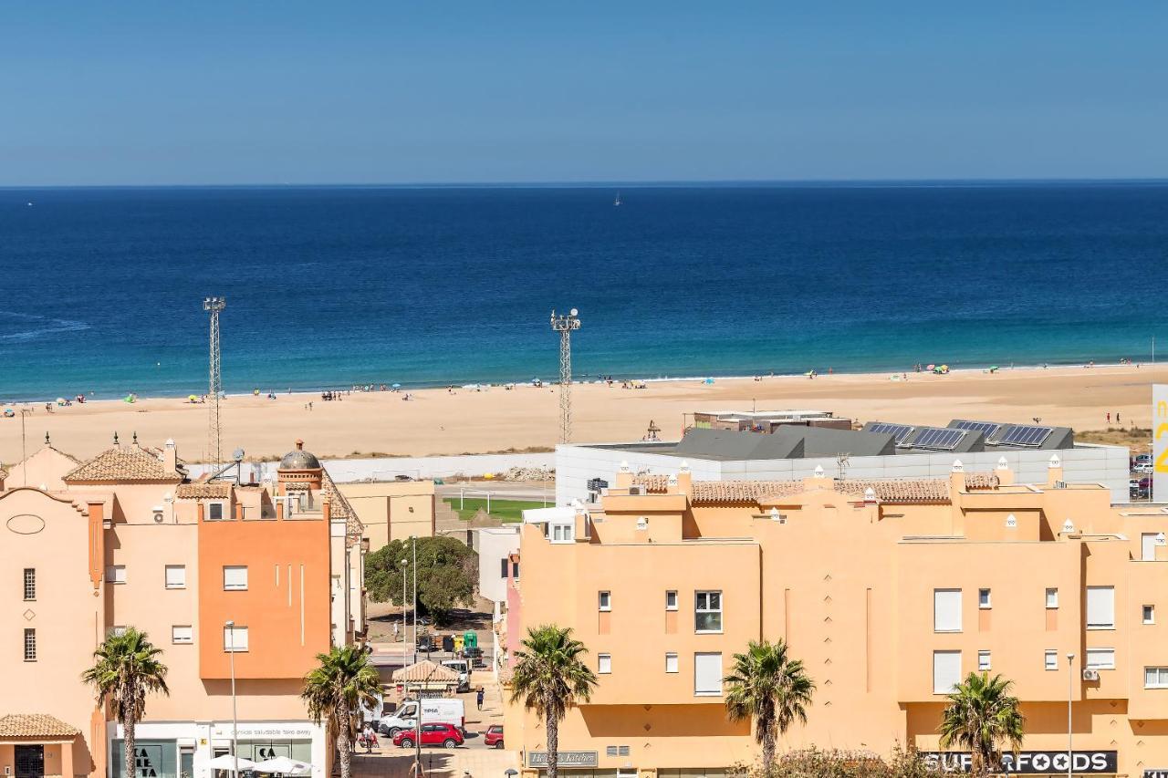 Bajo Con Jardin Y Piscina Cerca De La Playa Dos Apartment